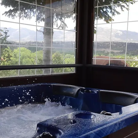 El Fresno-familia, Piscina, Jacuzzi, Barbacoa, Mascotas